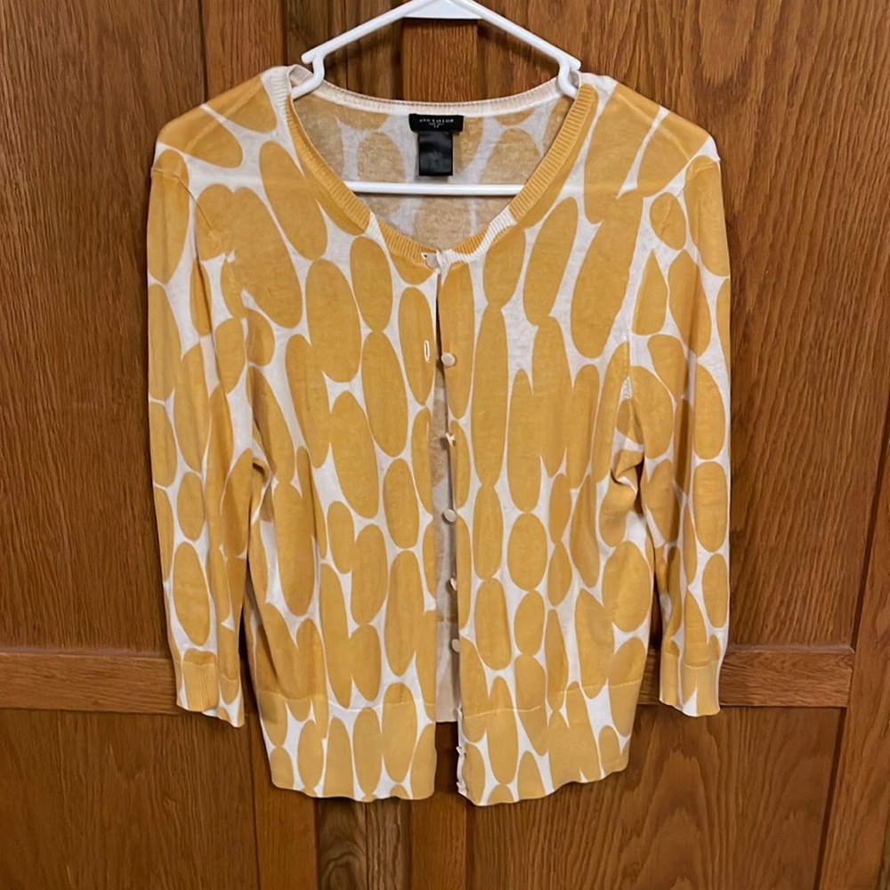 Ann Taylor 3/4 sleeve button up